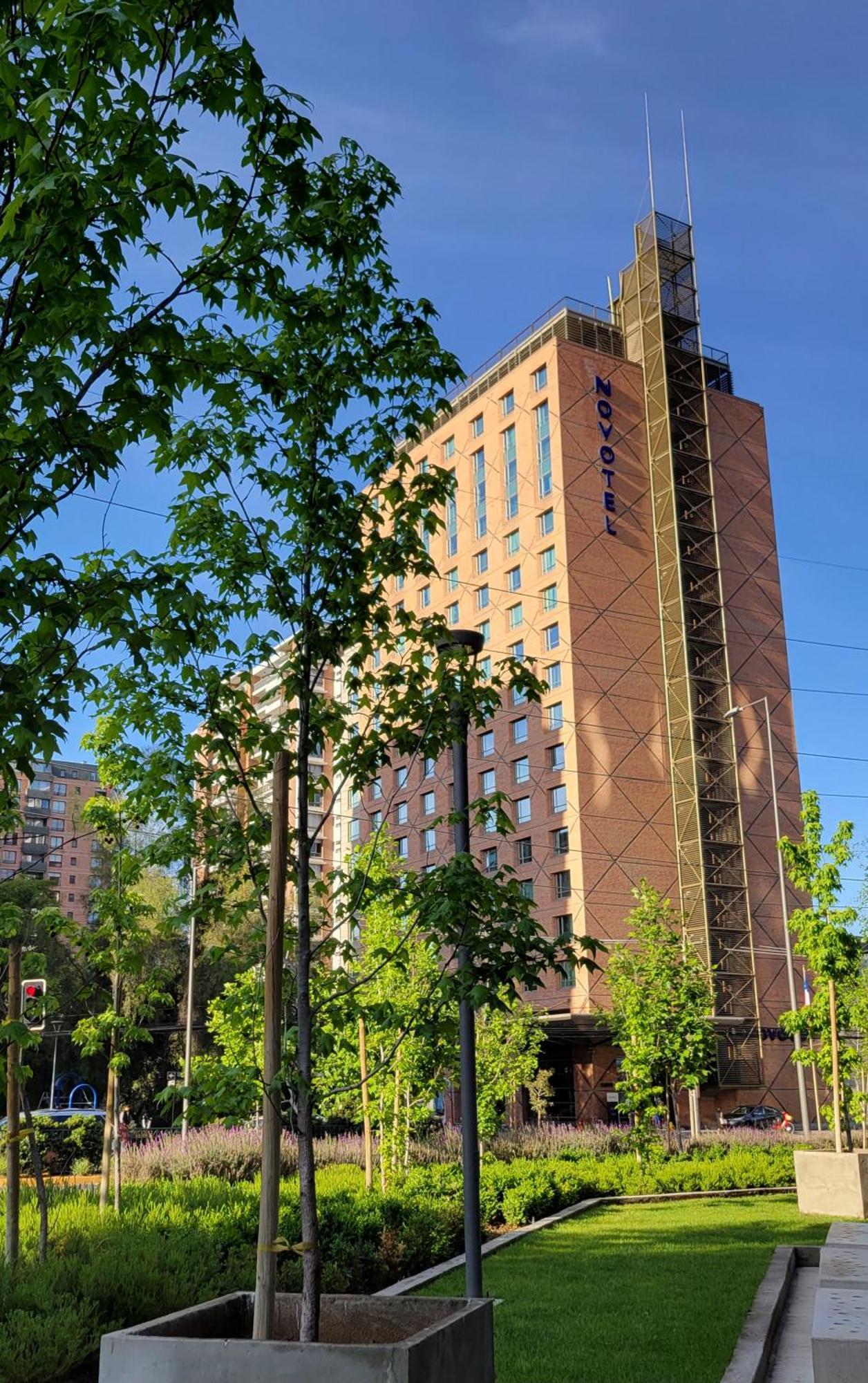 Novotel Santiago Las Condes Экстерьер фото