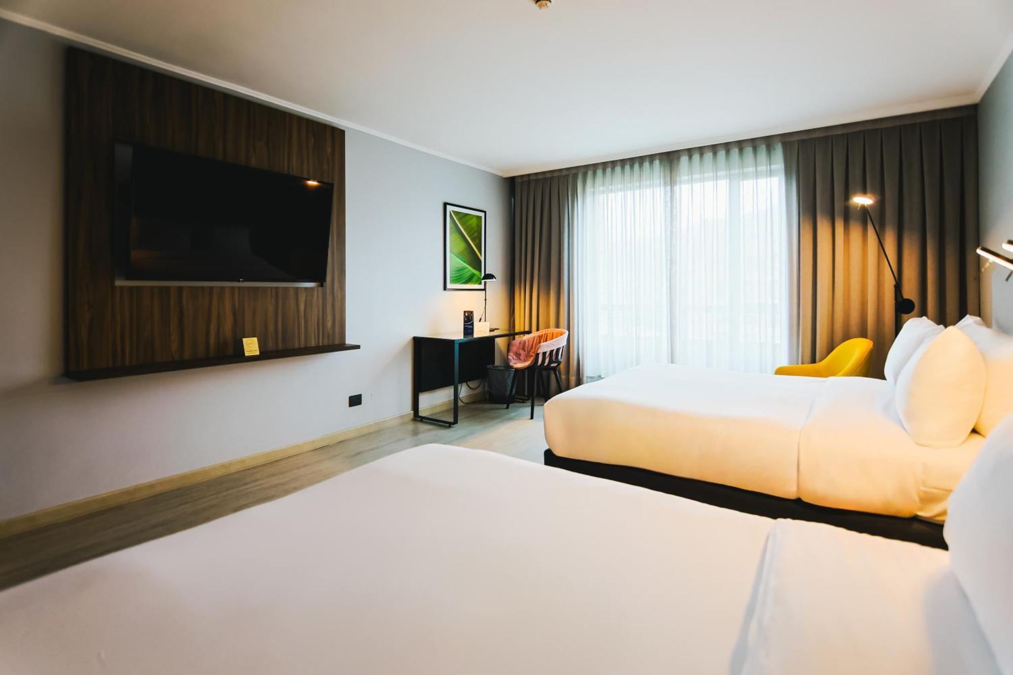 Novotel Santiago Las Condes Экстерьер фото
